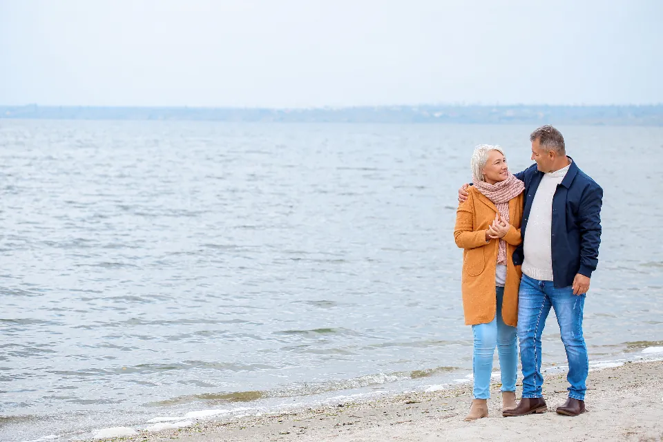 A retired couple outdoors, pensions and Social Security under the U.S.-Italy tax treaty